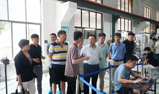 九三學(xué)社科技專家走進(jìn)丞達(dá)精機(jī)